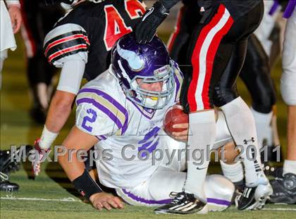 Thumbnail 3 in Hart vs. Valencia photogallery.