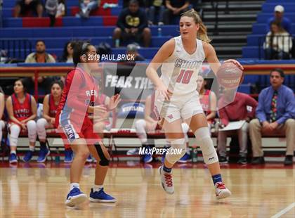 Thumbnail 2 in Westlake vs Hays photogallery.
