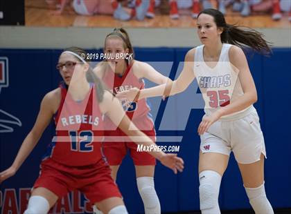 Thumbnail 3 in Westlake vs Hays photogallery.