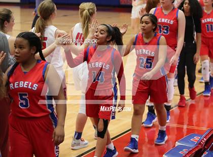 Thumbnail 2 in Westlake vs Hays photogallery.