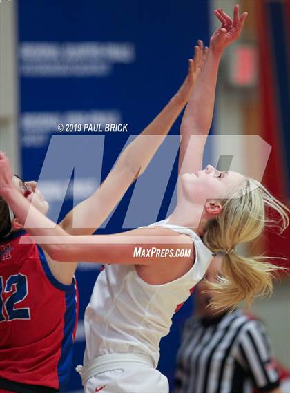 Thumbnail 3 in Westlake vs Hays photogallery.