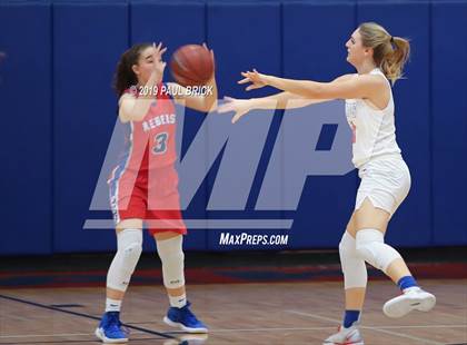 Thumbnail 3 in Westlake vs Hays photogallery.