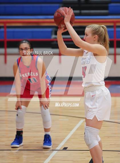 Thumbnail 3 in Westlake vs Hays photogallery.
