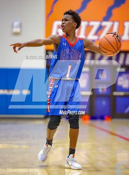 Thumbnail 3 in Grand Oaks vs Oak Ridge photogallery.