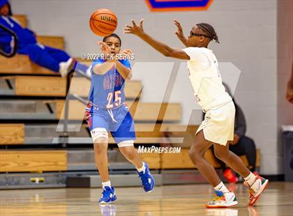 Thumbnail 3 in Grand Oaks vs Oak Ridge photogallery.