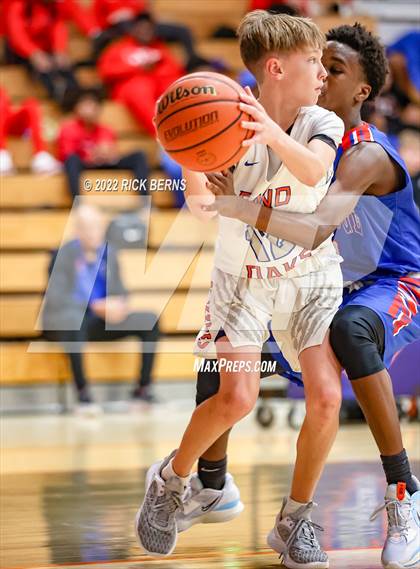 Thumbnail 2 in Grand Oaks vs Oak Ridge photogallery.