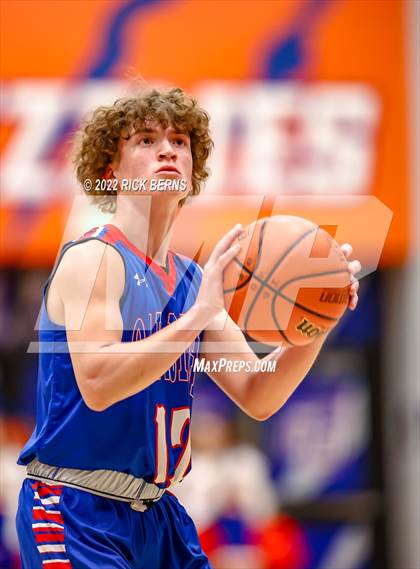 Thumbnail 1 in Grand Oaks vs Oak Ridge photogallery.