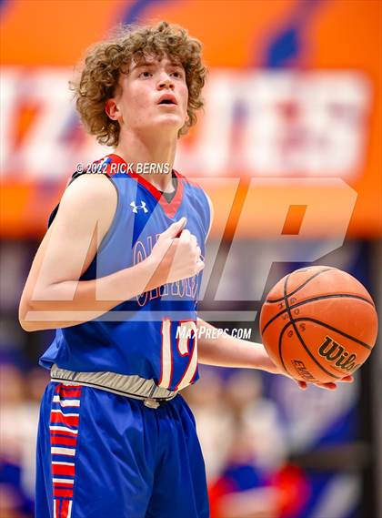 Thumbnail 3 in Grand Oaks vs Oak Ridge photogallery.