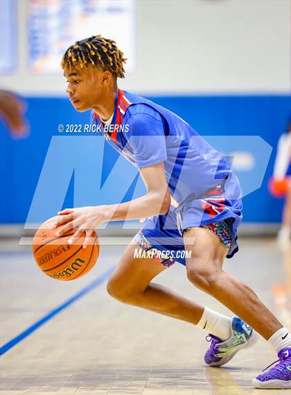 Thumbnail 2 in Grand Oaks vs Oak Ridge photogallery.