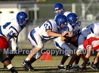 Thumbnail 1 in Goose Creek Memorial vs Barbers Hill  photogallery.
