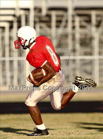 Thumbnail 3 in Goose Creek Memorial vs Barbers Hill  photogallery.