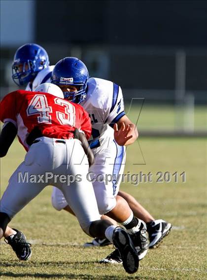 Thumbnail 2 in Goose Creek Memorial vs Barbers Hill  photogallery.