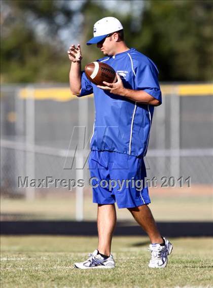 Thumbnail 2 in Goose Creek Memorial vs Barbers Hill  photogallery.