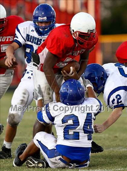 Thumbnail 2 in Goose Creek Memorial vs Barbers Hill  photogallery.