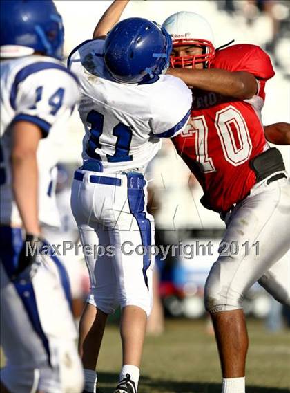 Thumbnail 2 in Goose Creek Memorial vs Barbers Hill  photogallery.