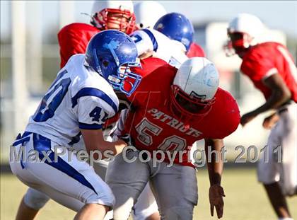 Thumbnail 2 in Goose Creek Memorial vs Barbers Hill  photogallery.