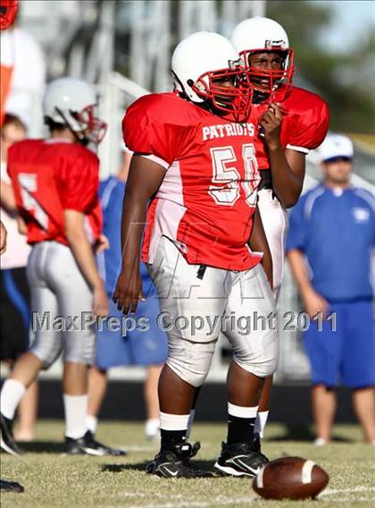 Thumbnail 2 in Goose Creek Memorial vs Barbers Hill  photogallery.