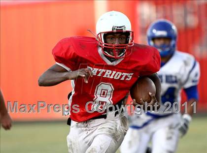 Thumbnail 3 in Goose Creek Memorial vs Barbers Hill  photogallery.