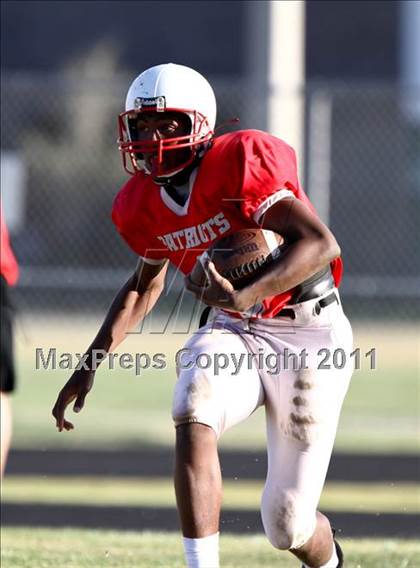 Thumbnail 3 in Goose Creek Memorial vs Barbers Hill  photogallery.