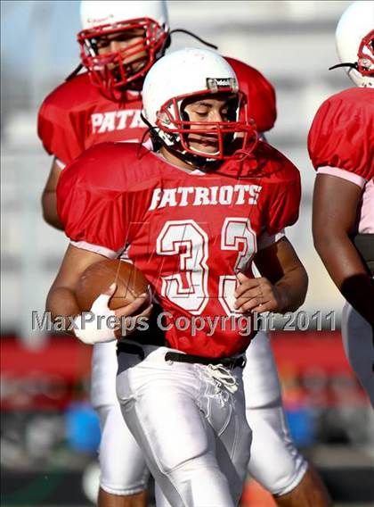 Thumbnail 2 in Goose Creek Memorial vs Barbers Hill  photogallery.