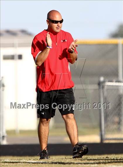 Thumbnail 2 in Goose Creek Memorial vs Barbers Hill  photogallery.