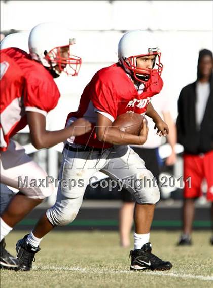 Thumbnail 1 in Goose Creek Memorial vs Barbers Hill  photogallery.