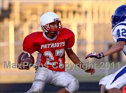 Thumbnail 3 in Goose Creek Memorial vs Barbers Hill  photogallery.