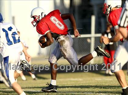 Thumbnail 2 in Goose Creek Memorial vs Barbers Hill  photogallery.