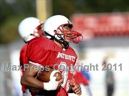 Thumbnail 2 in Goose Creek Memorial vs Barbers Hill  photogallery.