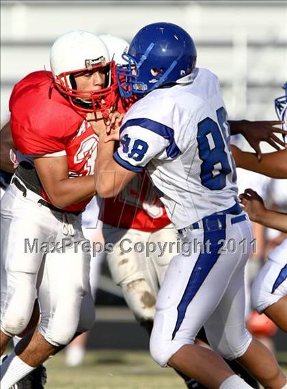Thumbnail 2 in Goose Creek Memorial vs Barbers Hill  photogallery.