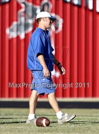 Thumbnail 2 in Goose Creek Memorial vs Barbers Hill  photogallery.
