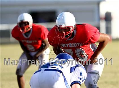 Thumbnail 2 in Goose Creek Memorial vs Barbers Hill  photogallery.