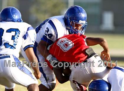 Thumbnail 2 in Goose Creek Memorial vs Barbers Hill  photogallery.