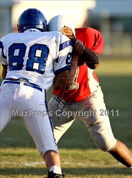 Thumbnail 3 in Goose Creek Memorial vs Barbers Hill  photogallery.