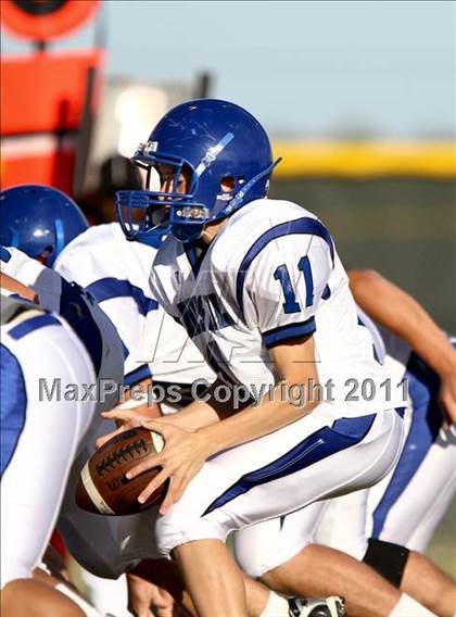 Thumbnail 2 in Goose Creek Memorial vs Barbers Hill  photogallery.