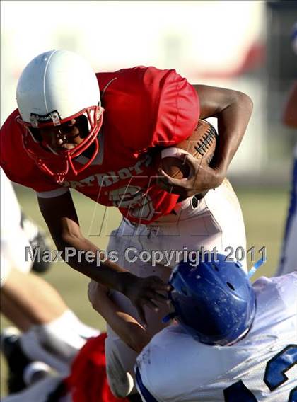 Thumbnail 1 in Goose Creek Memorial vs Barbers Hill  photogallery.