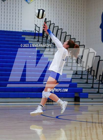 Thumbnail 1 in Woodgrove @ Tuscarora photogallery.