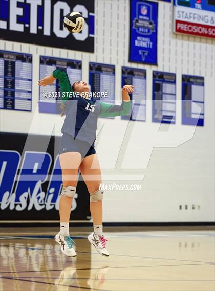 Thumbnail 1 in Woodgrove @ Tuscarora photogallery.