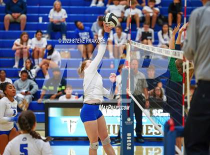 Thumbnail 1 in Woodgrove @ Tuscarora photogallery.