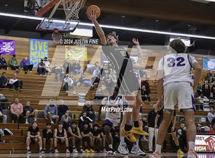 Thumbnail 2 in Carlsbad vs. Archbishop Mitty (Torrey Pines Holiday Classic) photogallery.