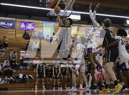 Thumbnail 2 in Carlsbad vs. Archbishop Mitty (Torrey Pines Holiday Classic) photogallery.