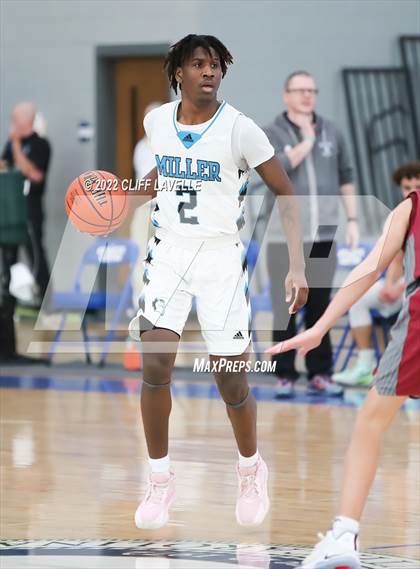 Thumbnail 3 in Porter Gaud vs Miller School of Albemarle (Lowcountry Roundball Classic) photogallery.