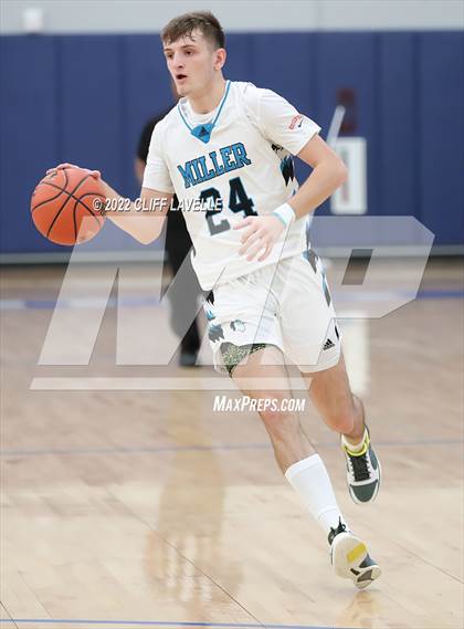 Thumbnail 2 in Porter Gaud vs Miller School of Albemarle (Lowcountry Roundball Classic) photogallery.