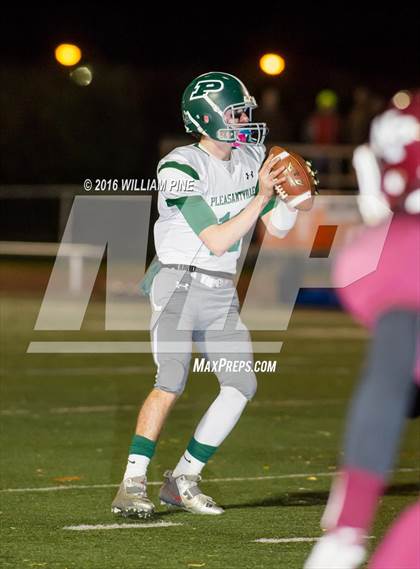 Thumbnail 2 in Pleasantville @ New Paltz (NYSPHSAA Class B Regional Final) photogallery.