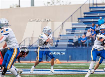 Thumbnail 1 in Pahranagat Valley vs Tonopah (NIAA 1A Final) photogallery.