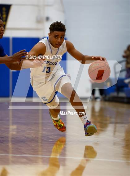 Thumbnail 2 in FR: Highlands vs Covington Catholic photogallery.