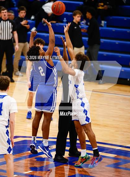 Thumbnail 1 in FR: Highlands vs Covington Catholic photogallery.