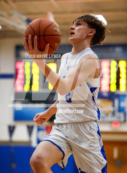 Thumbnail 1 in FR: Highlands vs Covington Catholic photogallery.