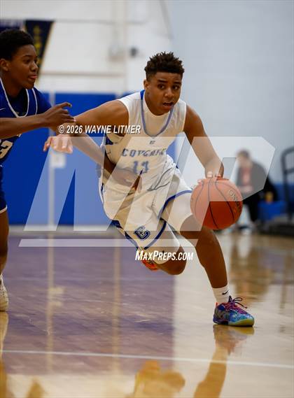 Thumbnail 1 in FR: Highlands vs Covington Catholic photogallery.