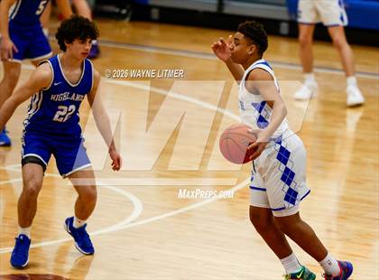 Thumbnail 3 in FR: Highlands vs Covington Catholic photogallery.